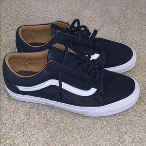 Navy Vans. Worn maybe twice! Men’s 8. Women’s 9.5